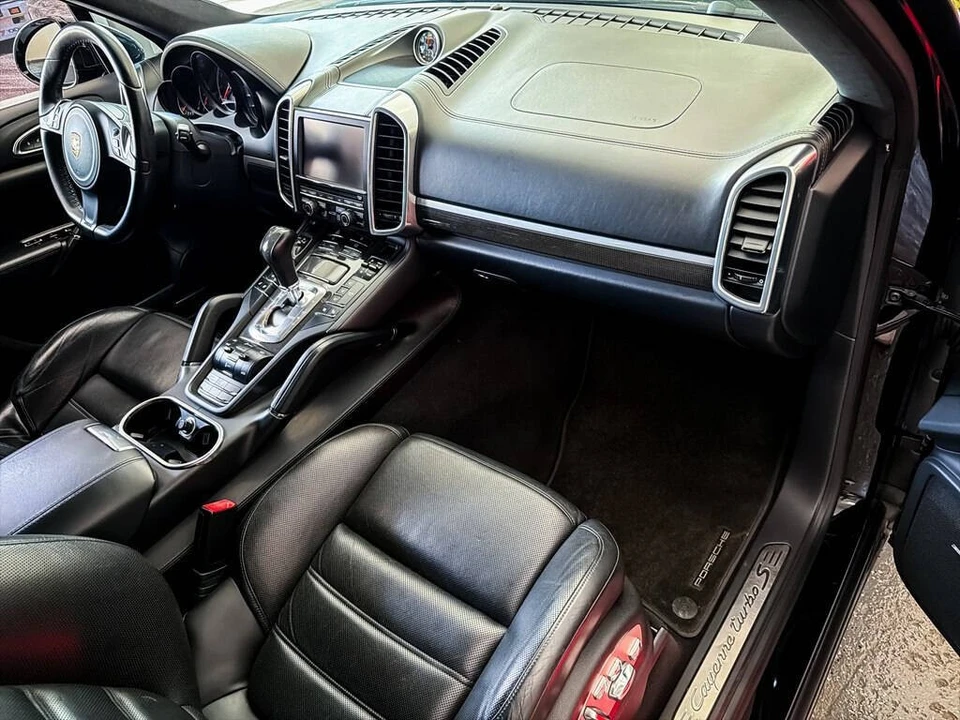 2014 Porsche 958 Cayenne Turbo S - Image 29 of 31