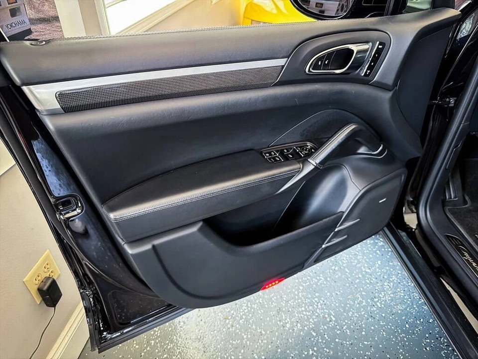 2014 Porsche - Image 17 of 31