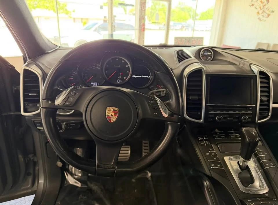 2014 Porsche 958 Cayenne Turbo S - Image 6 of 17