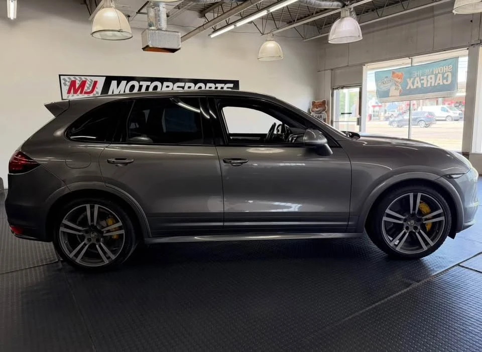 2014 Porsche 958 Cayenne Turbo S - Image 2 of 17