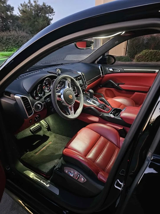 2014 Porsche 958 Cayenne Turbo S - Image 3 of 3