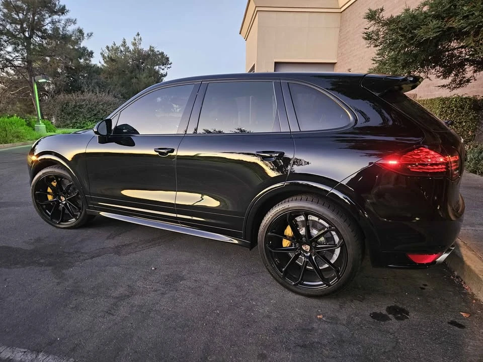2014 Porsche 958 Cayenne Turbo S - Image 2 of 3