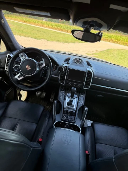 2014 Porsche 958 Cayenne Turbo S - Image 9 of 11