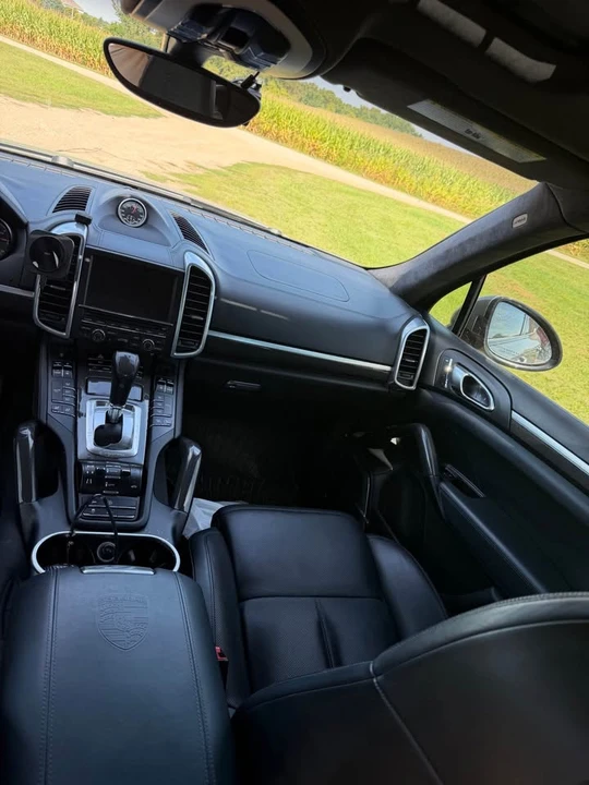 2014 Porsche 958 Cayenne Turbo S - Image 8 of 11