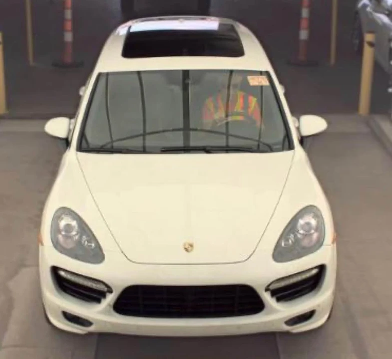 2014 Porsche 958 Cayenne Turbo S - Image 19 of 20