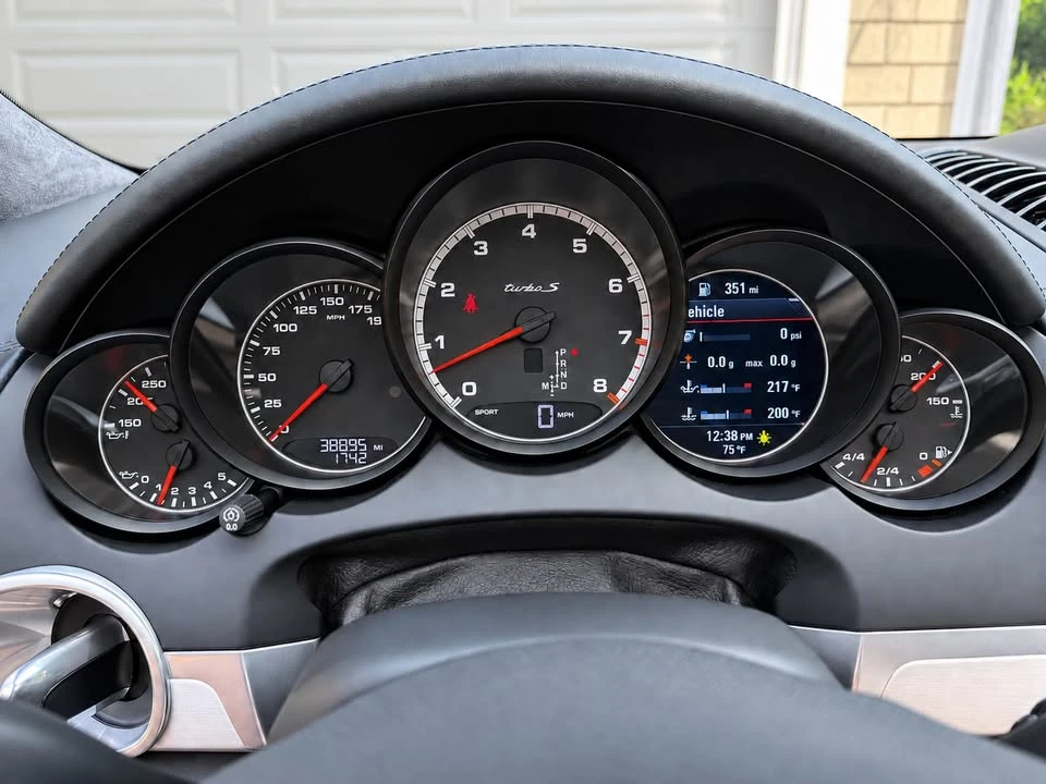 2014 Porsche 958 Cayenne Turbo S - Image 13 of 20