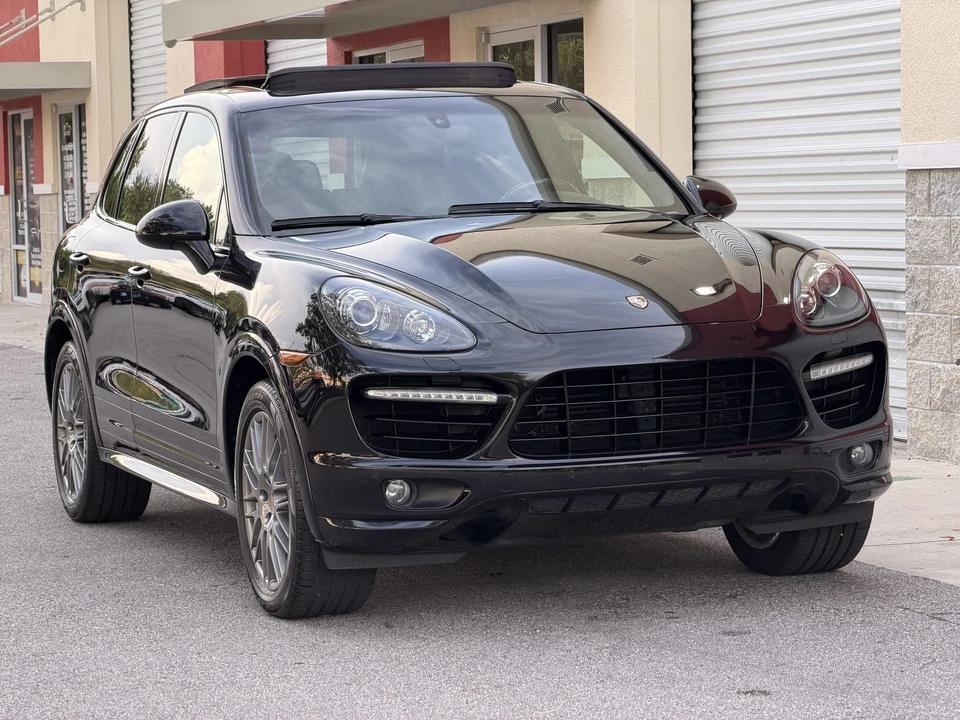 2014 Porsche 958 Cayenne Turbo S - Image 28 of 31
