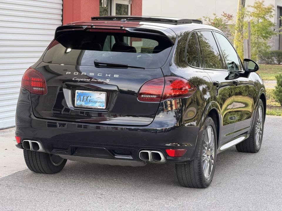 2014 Porsche 958 Cayenne Turbo S - Image 16 of 31