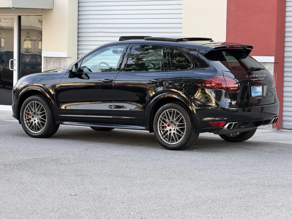 2014 Porsche 958 Cayenne Turbo S - Image 12 of 31