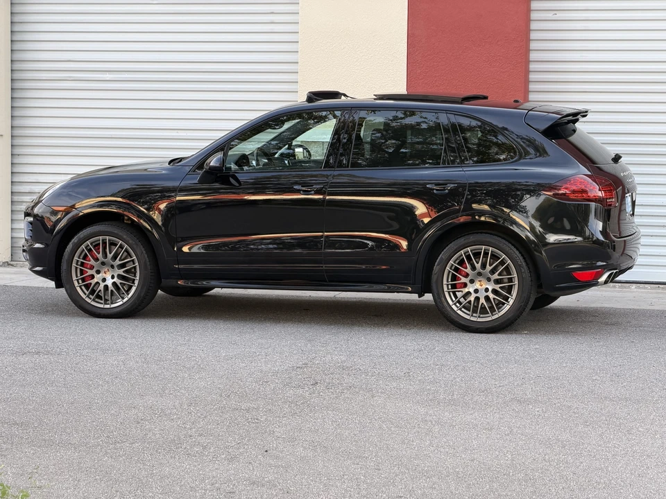 2014 Porsche 958 Cayenne Turbo S - Image 10 of 31