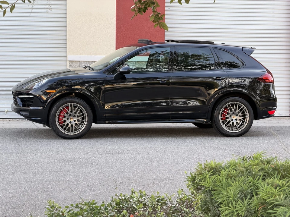 2014 Porsche 958 Cayenne Turbo S - Image 8 of 31