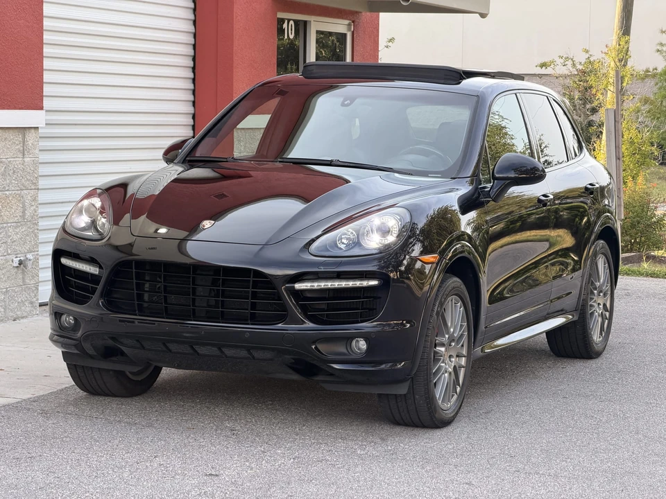 2014 Porsche 958 Cayenne Turbo S - Image 3 of 31