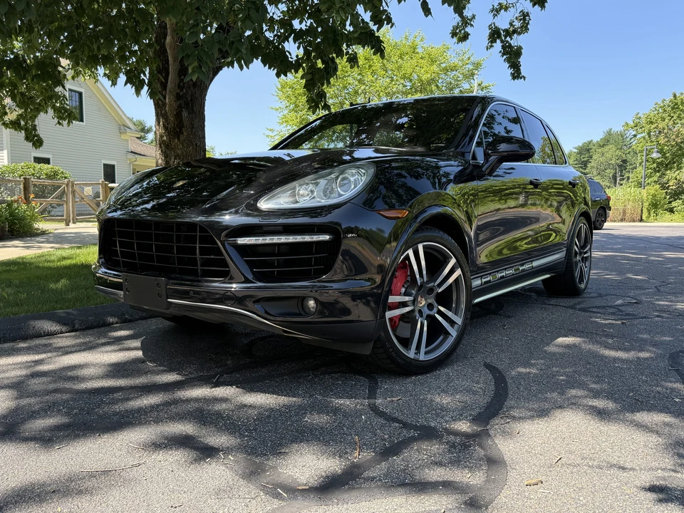 2014 Porsche 958 Cayenne Turbo S - Image 5 of 31