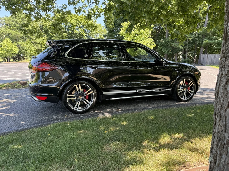 2014 Porsche 958 Cayenne Turbo S - Image 18 of 31