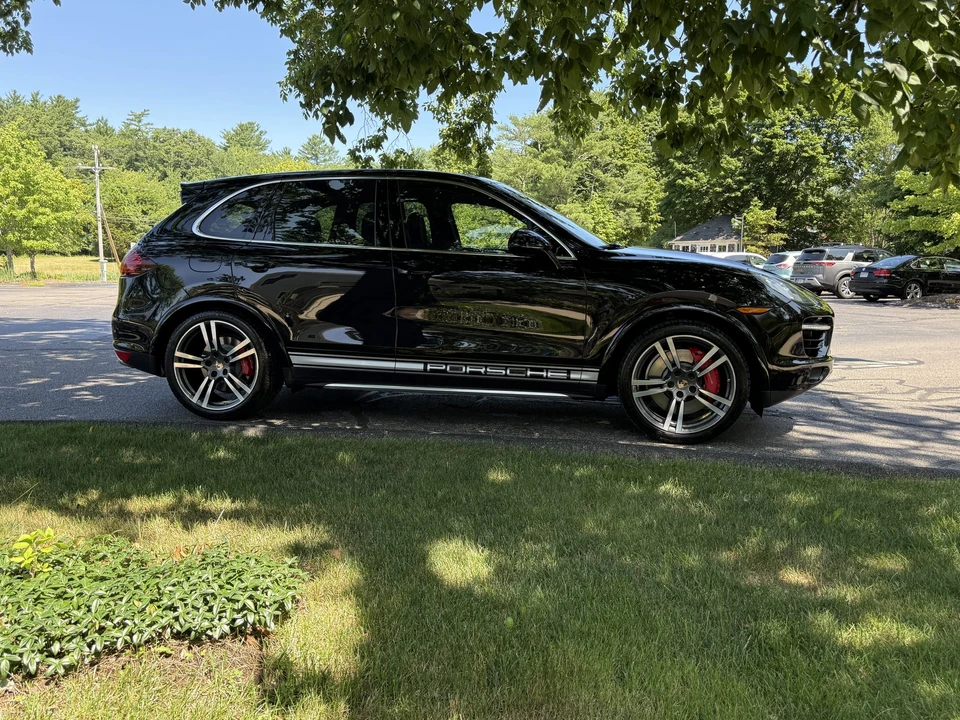 2014 Porsche 958 Cayenne Turbo S - Image 15 of 31