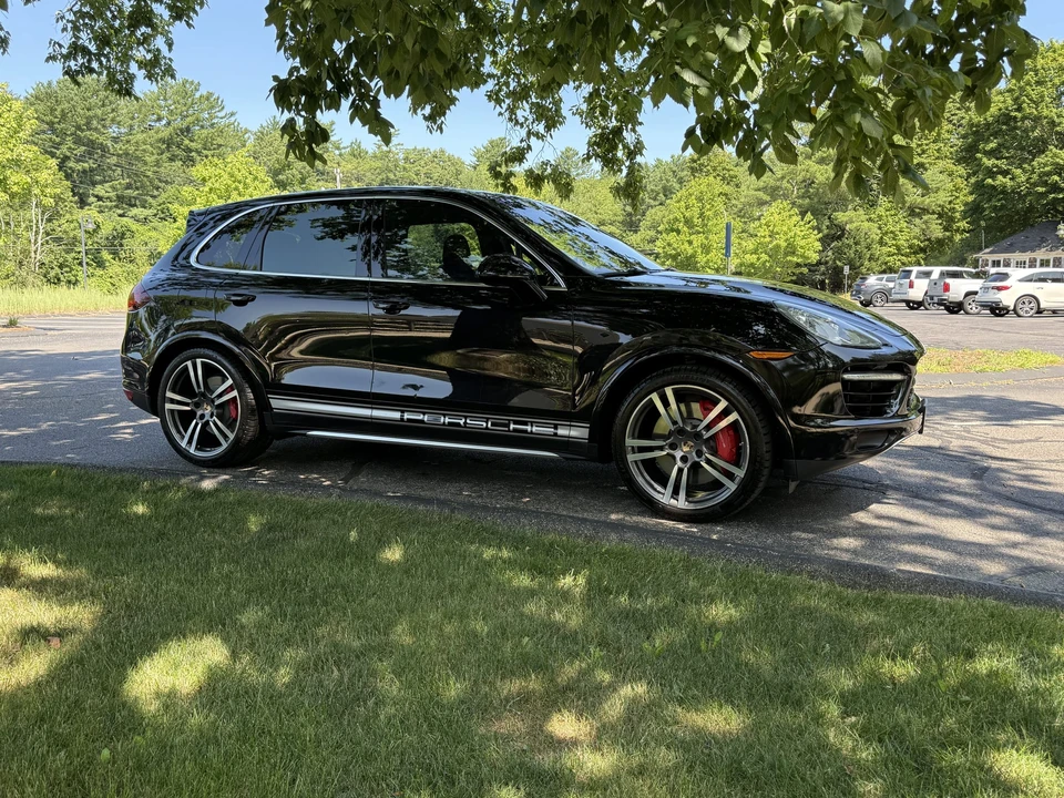 2014 Porsche 958 Cayenne Turbo S - Image 14 of 31