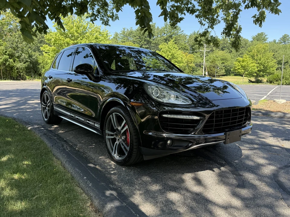 2014 Porsche 958 Cayenne Turbo S - Image 11 of 31
