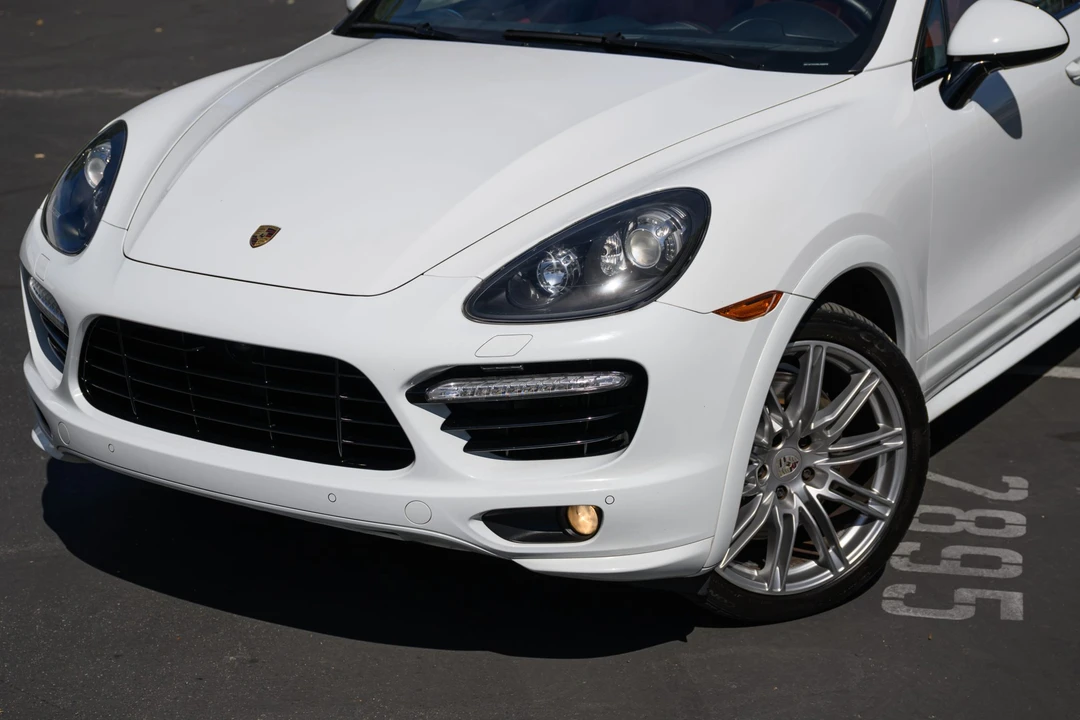 2014 Porsche 958 Cayenne Turbo S - Image 24 of 31
