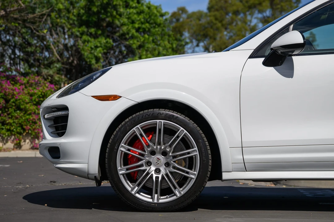 2014 Porsche 958 Cayenne Turbo S - Image 25 of 31