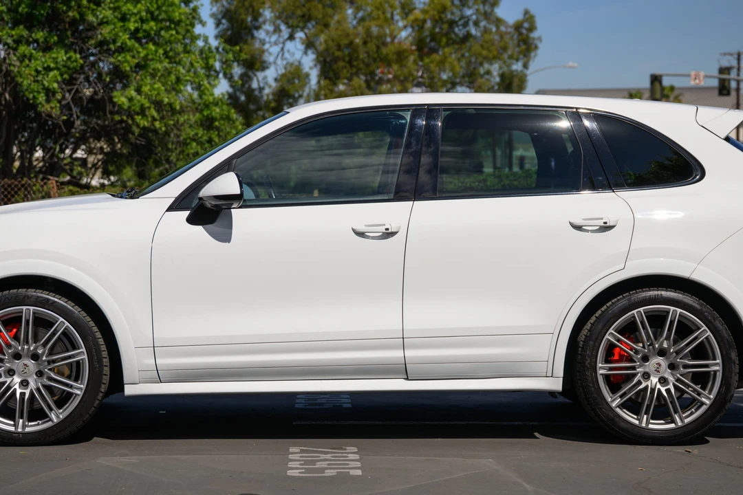 2014 Porsche 958 Cayenne Turbo S - Image 26 of 31