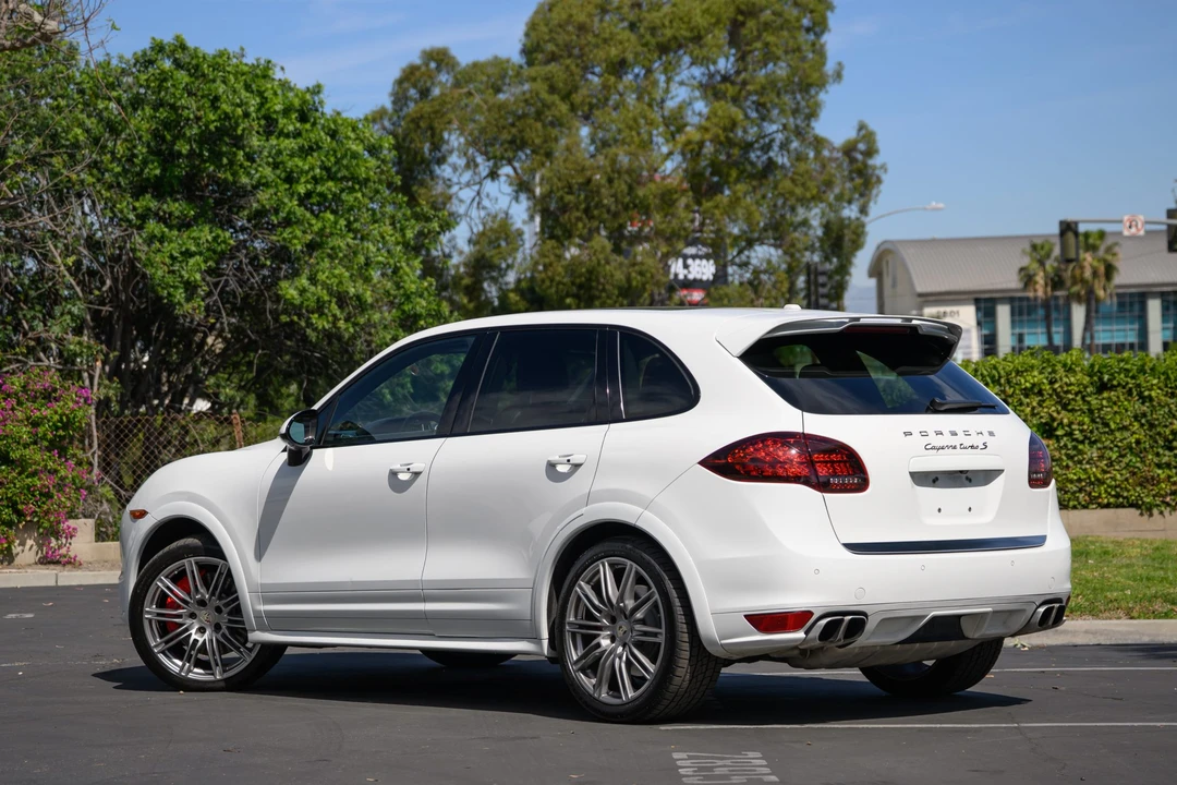 2014 Porsche 958 Cayenne Turbo S - Image 4 of 31