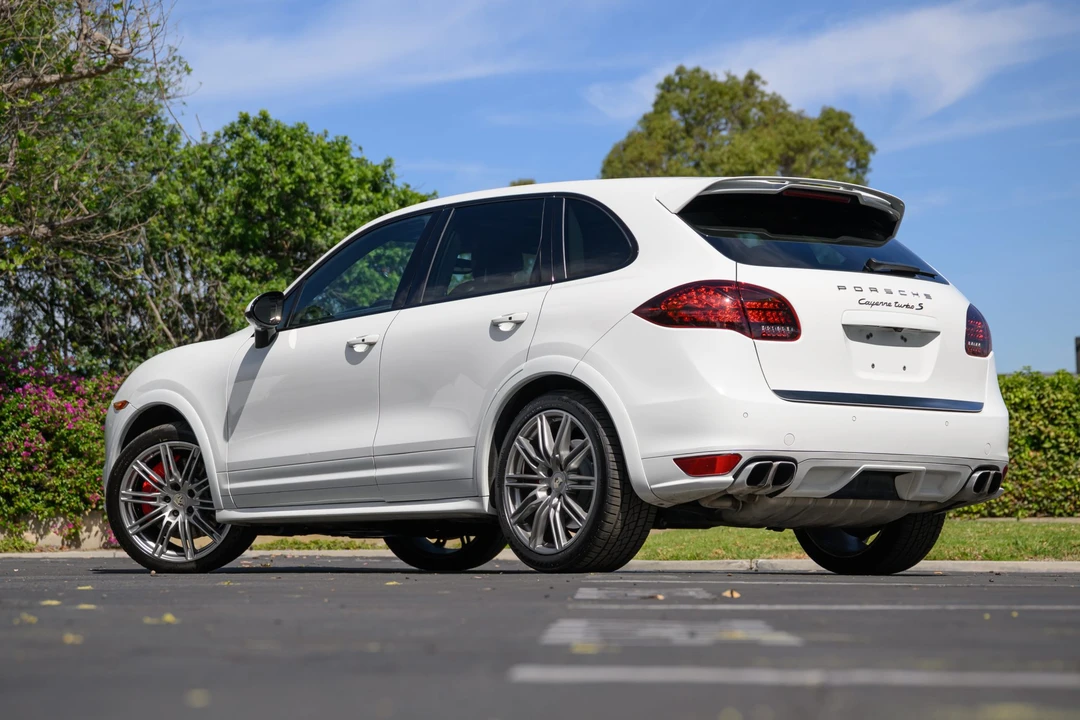2014 Porsche 958 Cayenne Turbo S - Image 5 of 31