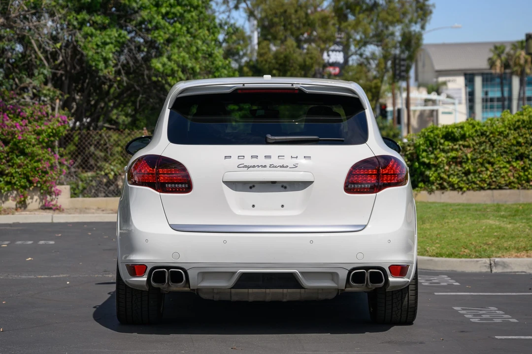 2014 Porsche 958 Cayenne Turbo S - Image 9 of 31