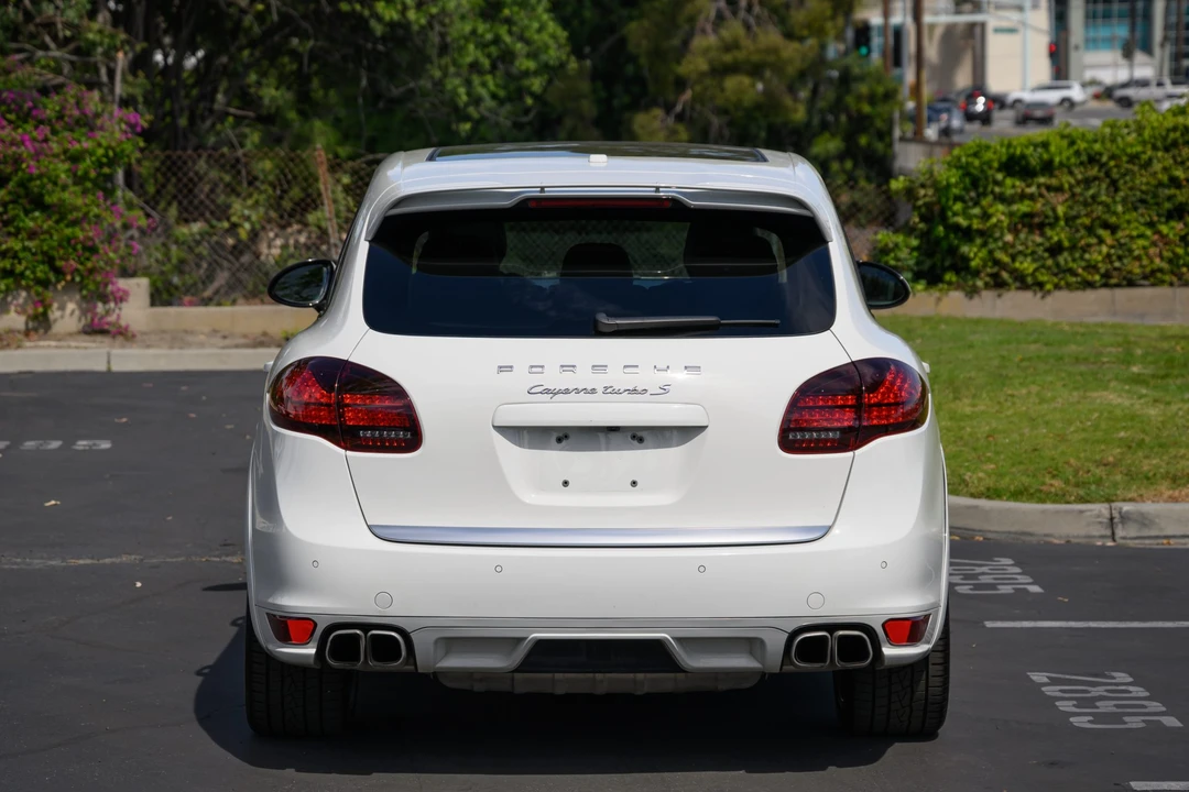 2014 Porsche 958 Cayenne Turbo S - Image 6 of 31