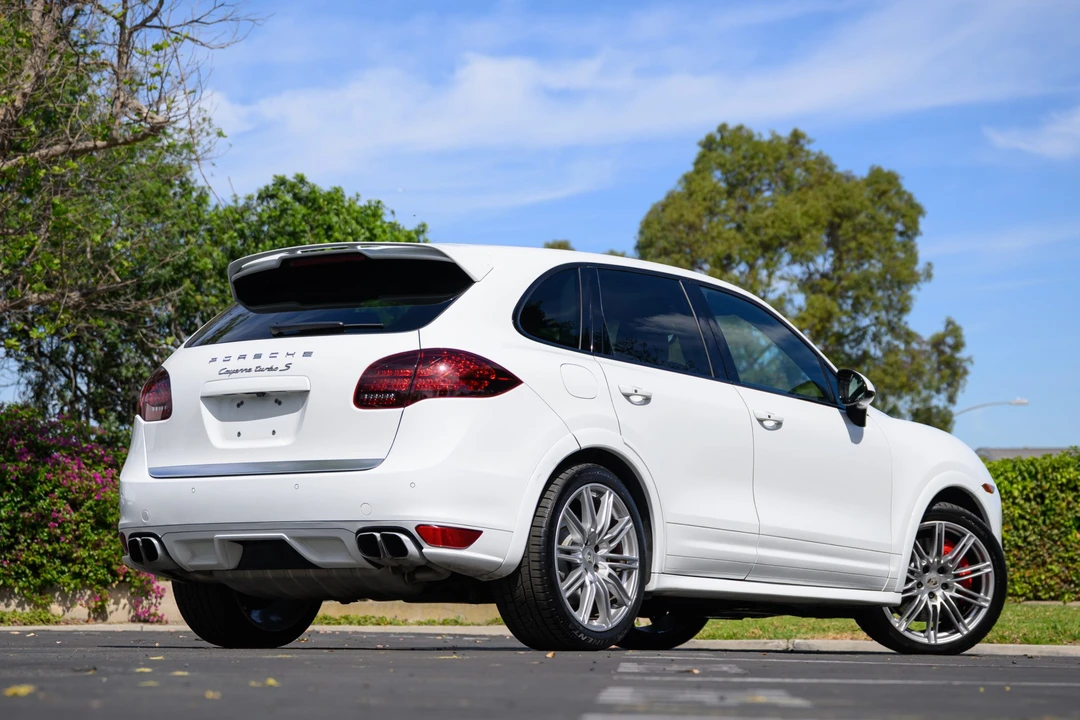 2014 Porsche 958 Cayenne Turbo S - Image 11 of 31