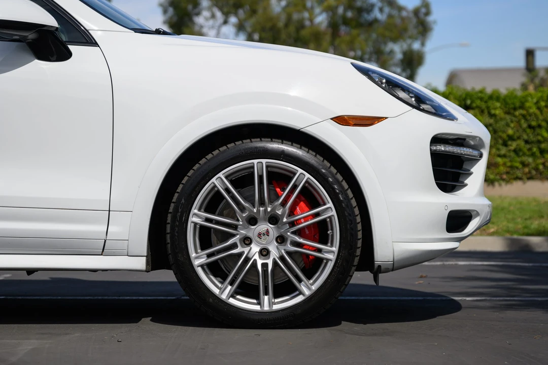 2014 Porsche 958 Cayenne Turbo S - Image 21 of 31