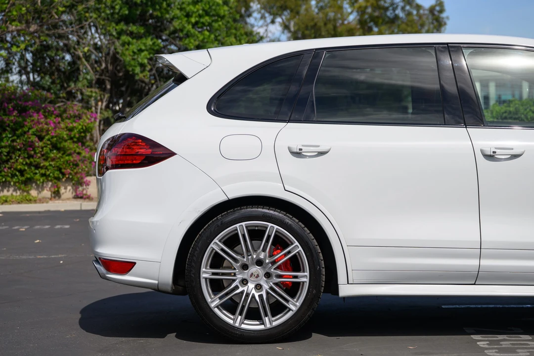 2014 Porsche 958 Cayenne Turbo S - Image 19 of 31