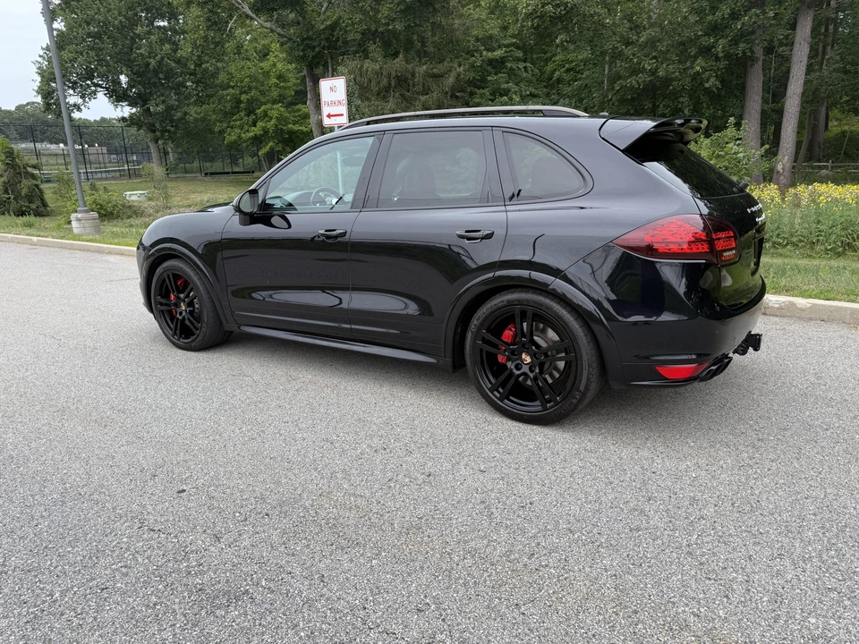 2014 Porsche 958 Cayenne Turbo - Image 26 of 31