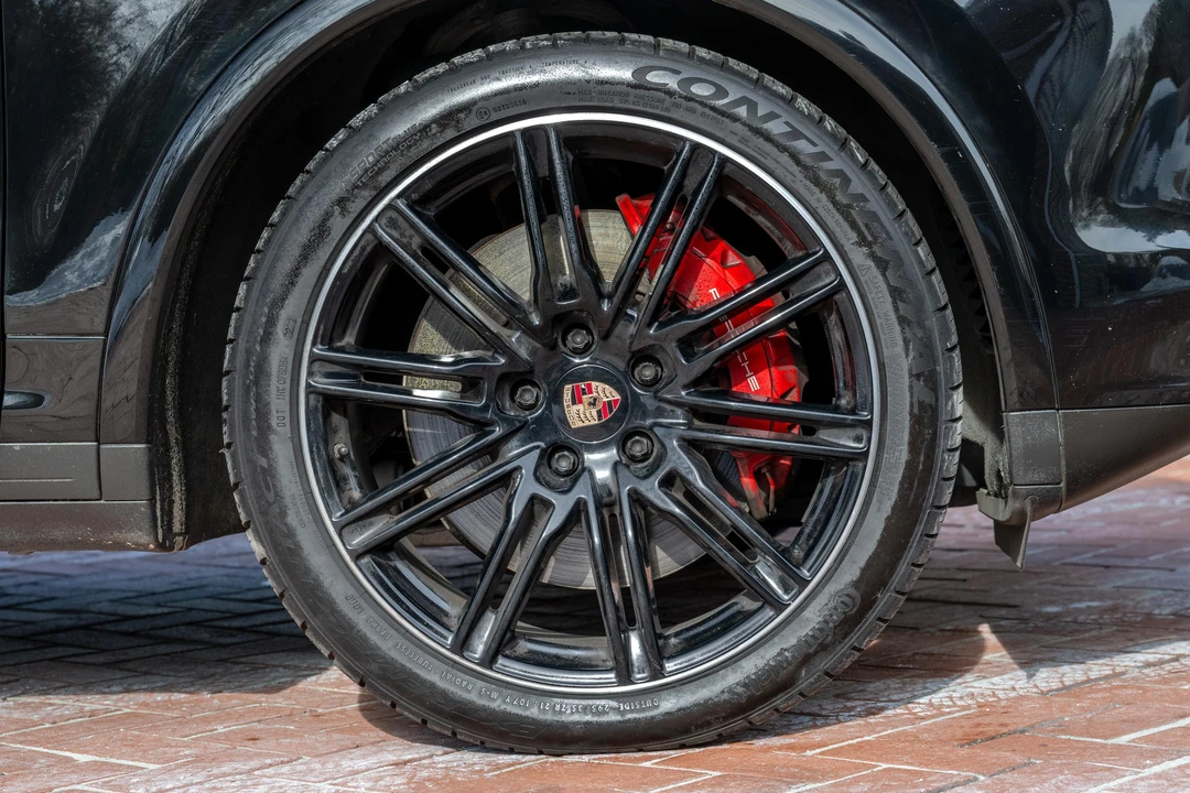 2014 Porsche 958 Cayenne Turbo - Image 27 of 31