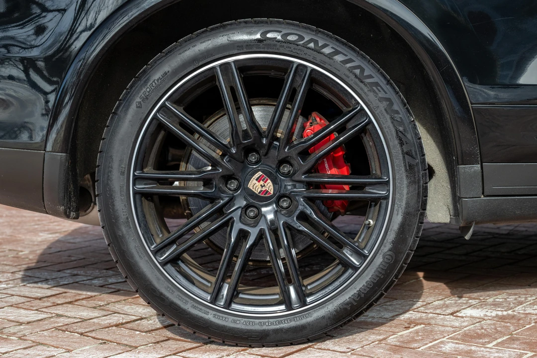 2014 Porsche 958 Cayenne Turbo - Image 26 of 31