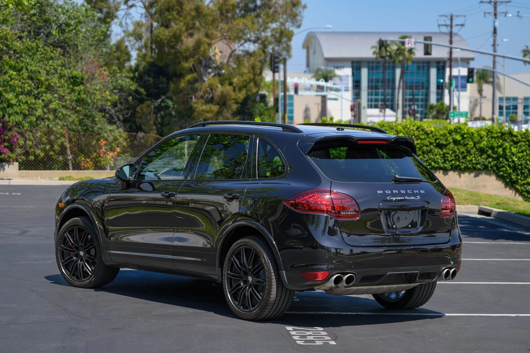 2014 Porsche 958 Cayenne Turbo - Image 4 of 31