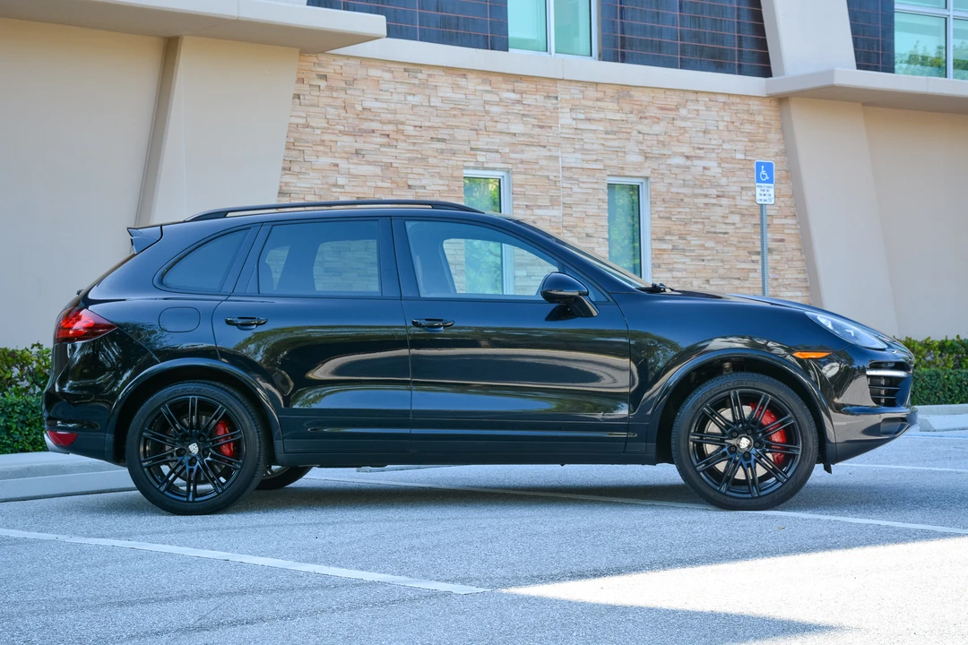 2014 Porsche 958 Cayenne Turbo S - Image 8 of 31