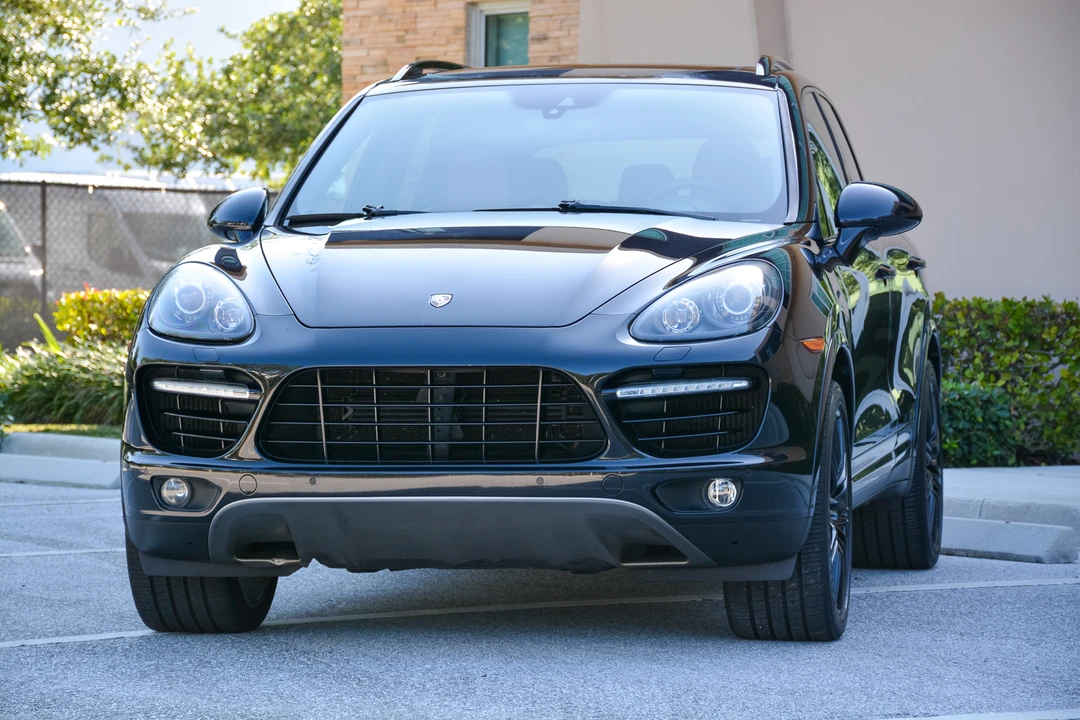 2014 Porsche 958 Cayenne Turbo S - Image 3 of 31
