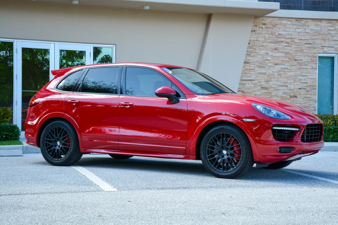 2014 Porsche 958 Cayenne Turbo S - Image 2 of 31