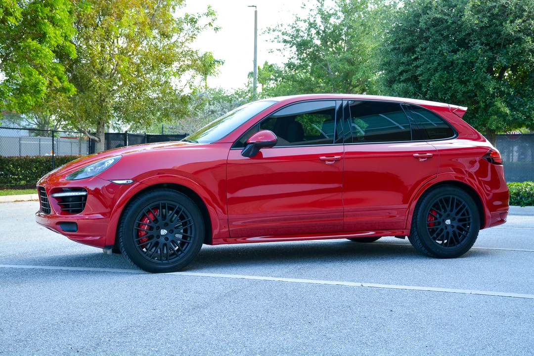 2014 Porsche 958 Cayenne Turbo S - Image 10 of 31