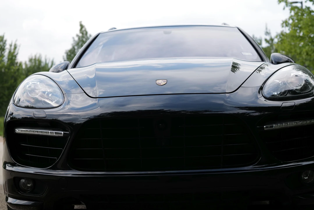 2014 Porsche 958 Cayenne Turbo S - Image 9 of 24