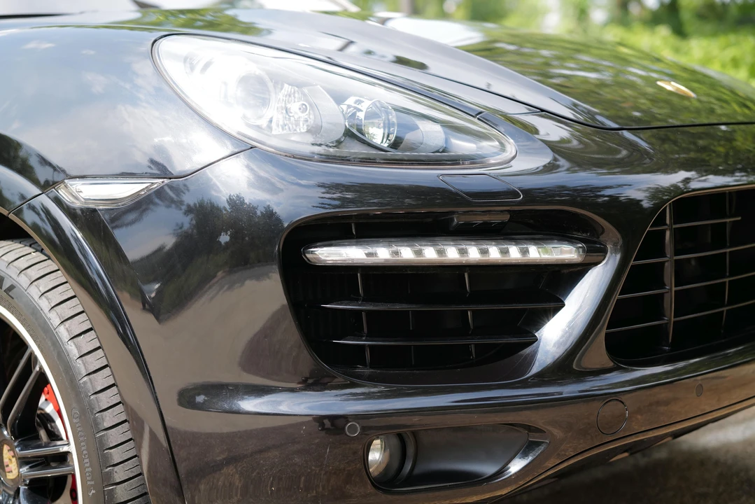 2014 Porsche 958 Cayenne Turbo S - Image 7 of 24