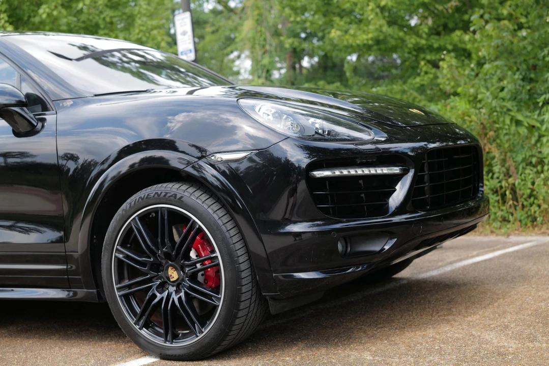 2014 Porsche 958 Cayenne Turbo S - Image 6 of 24