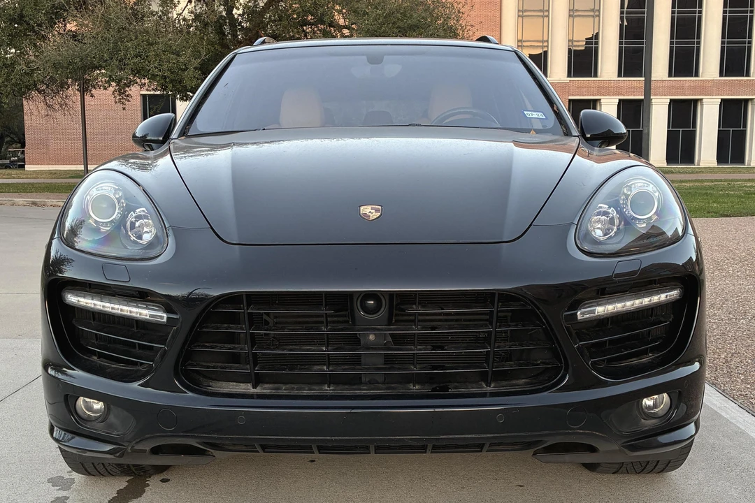 2014 Porsche 958 Cayenne Turbo S - Image 2 of 24