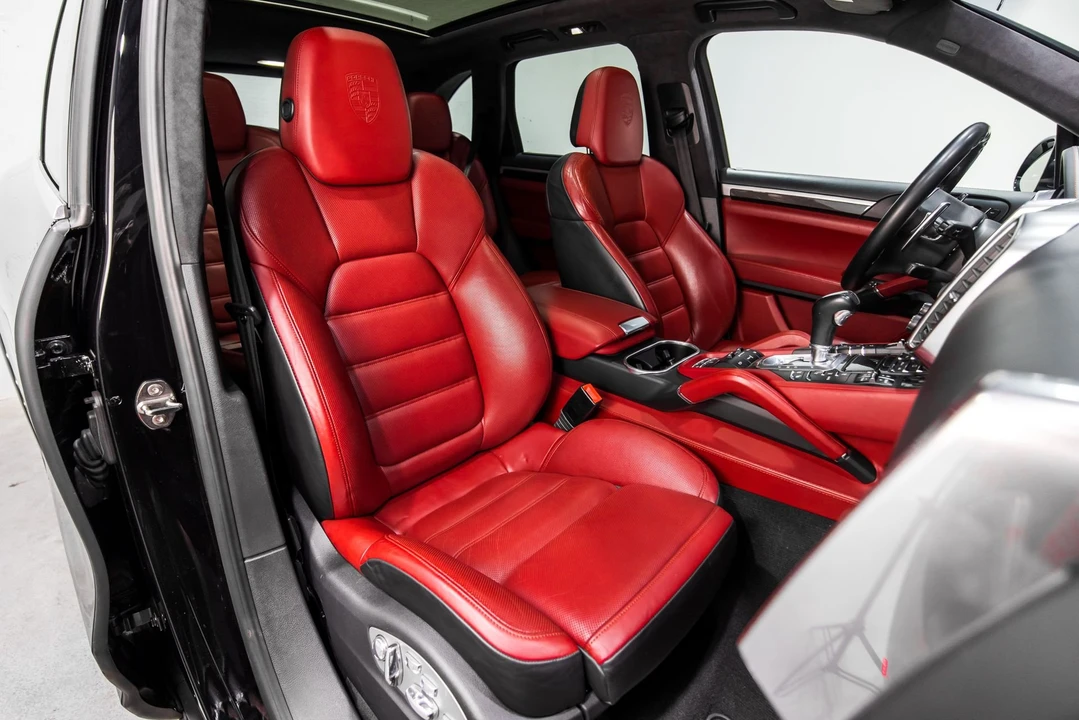 2014 Porsche 958 Cayenne Turbo - Image 10 of 15