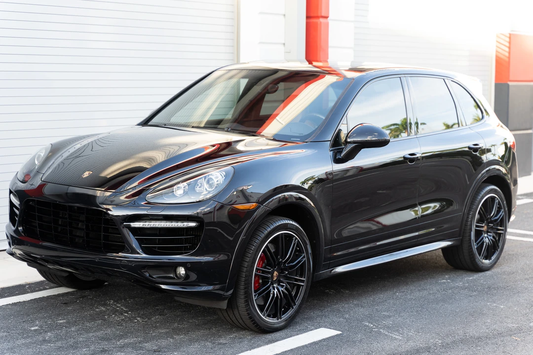 2014 Porsche 958 Cayenne Turbo S - Image 3 of 31