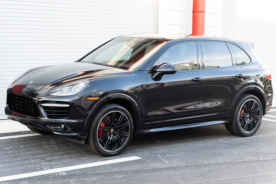 2014 Porsche 958 Cayenne Turbo S - Image 2 of 31