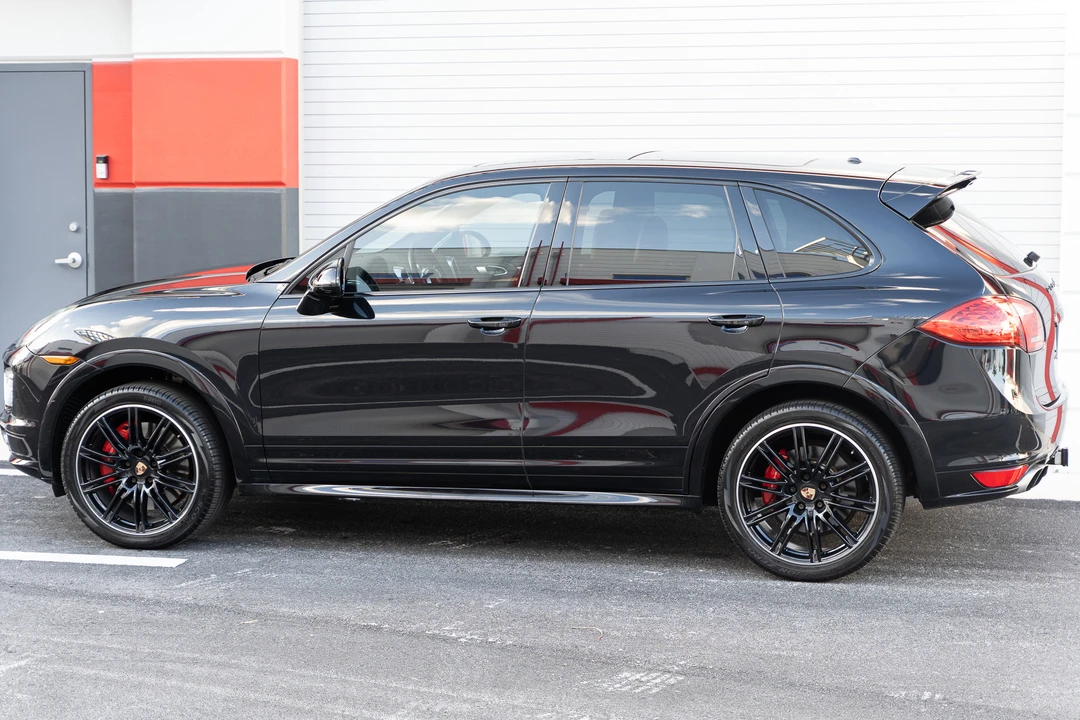 2014 Porsche 958 Cayenne Turbo S - Image 26 of 31