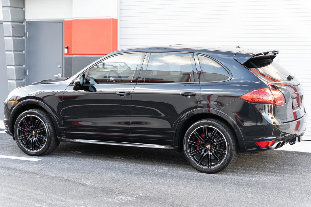 2014 Porsche 958 Cayenne Turbo S - Image 24 of 31