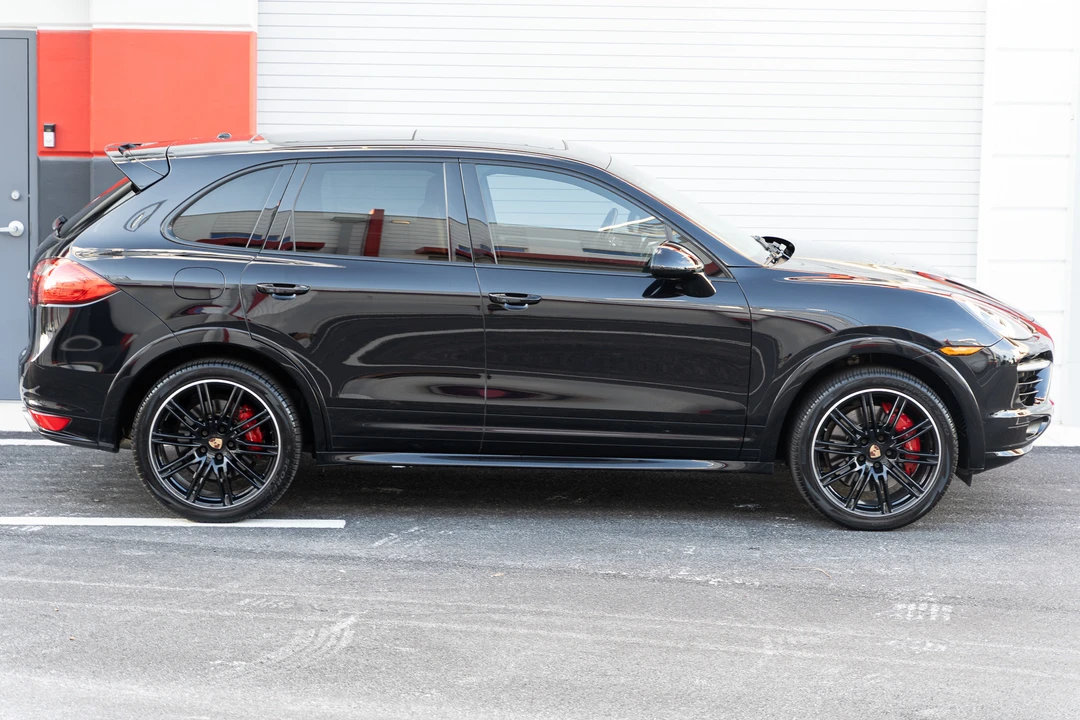 2014 Porsche 958 Cayenne Turbo S - Image 12 of 31
