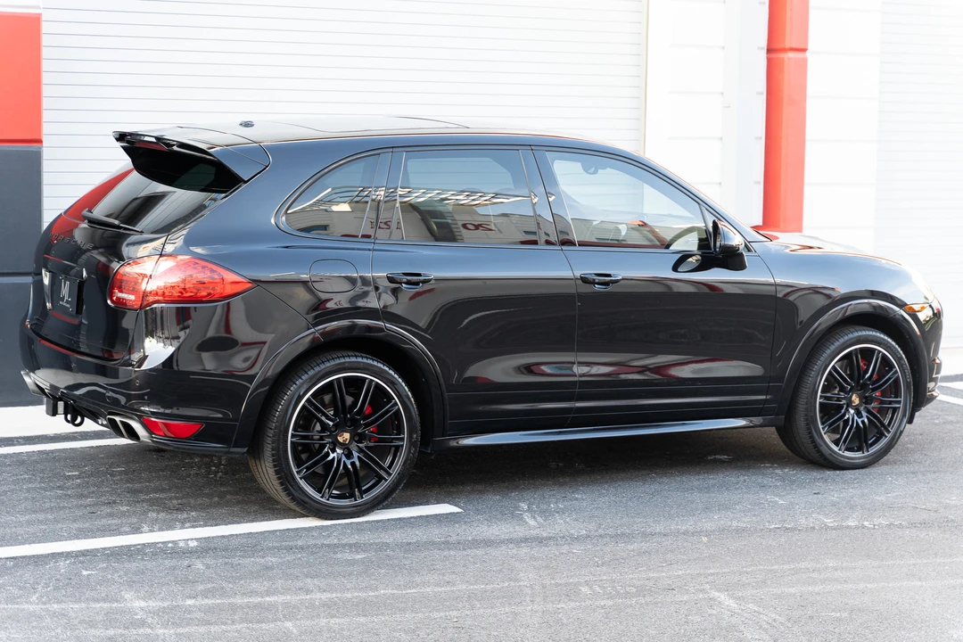 2014 Porsche 958 Cayenne Turbo S - Image 13 of 31